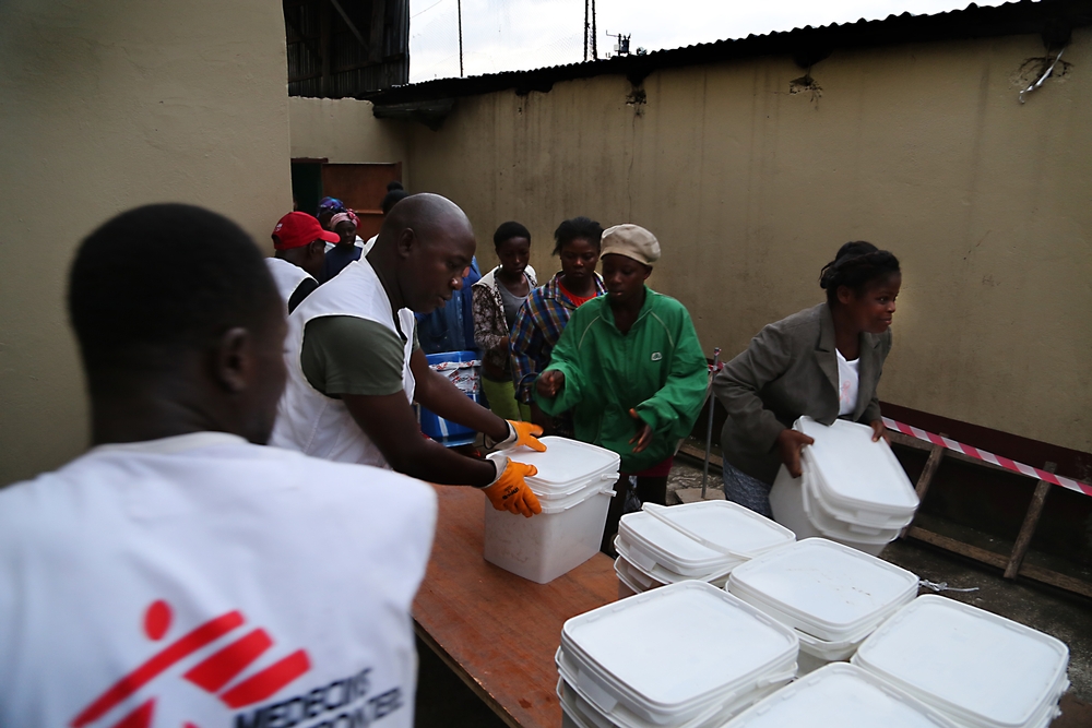 liberia-msf-msb13877-ebola-agus_morales