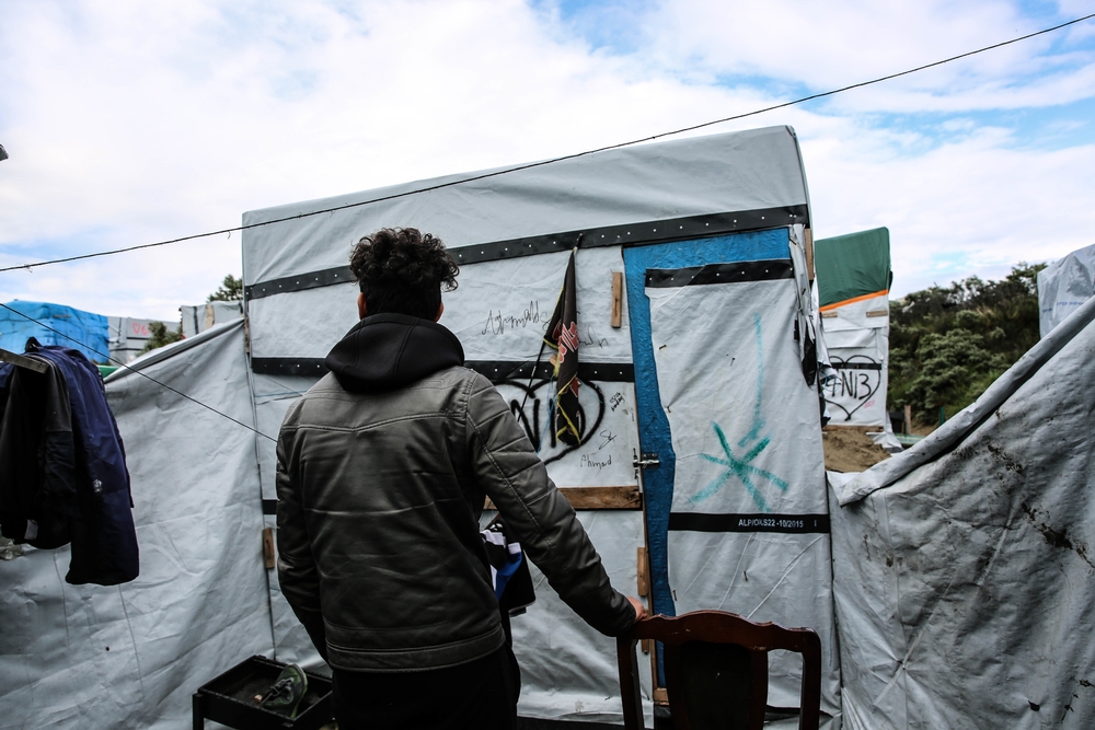 França: em Calais, nenhum descanso para os refugiados