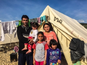 Família refugiada na Europa: “Fomos tratados como cachorros”