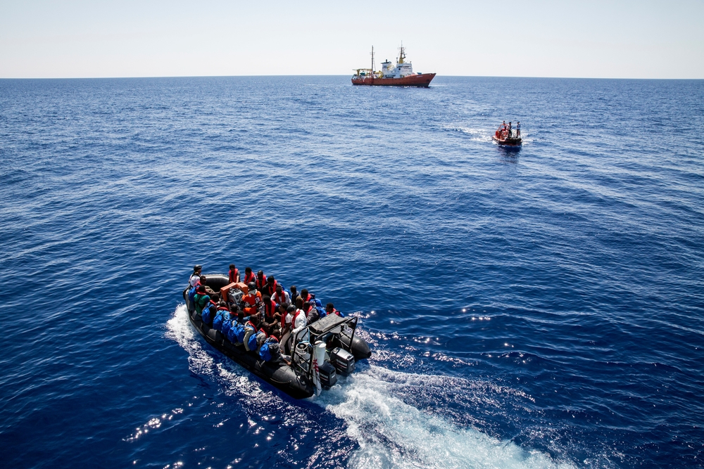 Médicos Sem Fronteiras resgata quase 2 mil pessoas no Mar Mediterrâneo