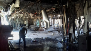 Instalação de saúde destruída pela violência em Mossul.