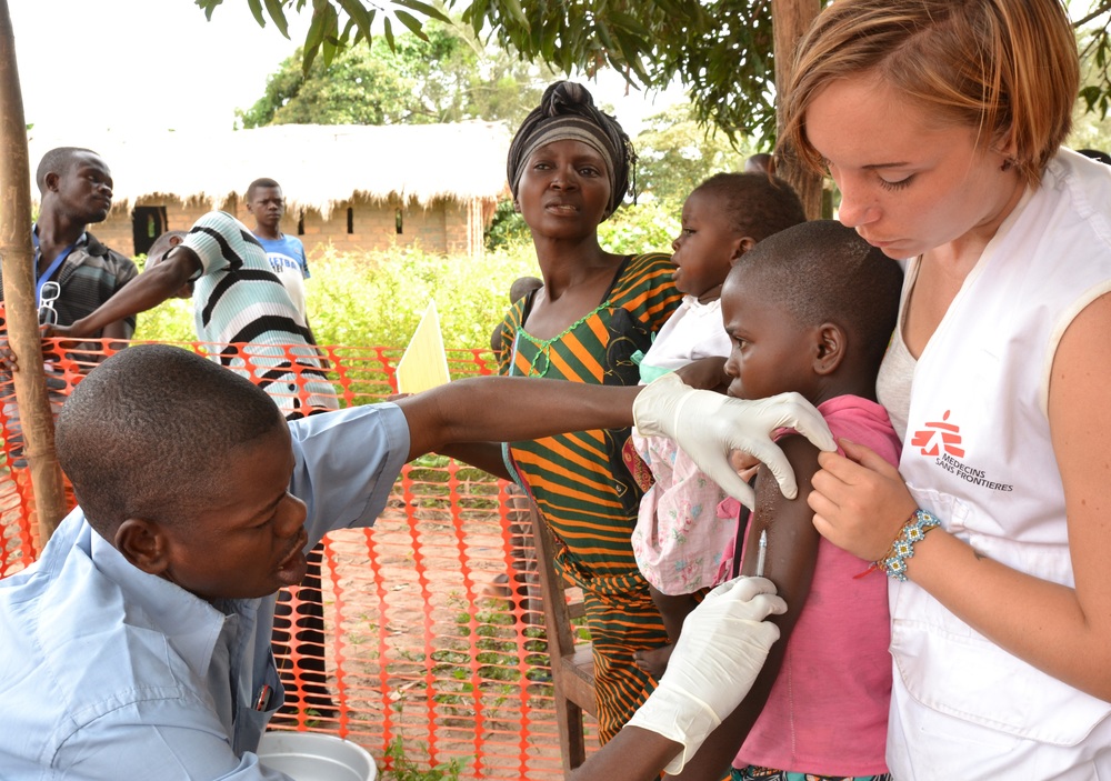 Mais de um milhão de crianças vacinadas contra o sarampo na República Democrática do Congo