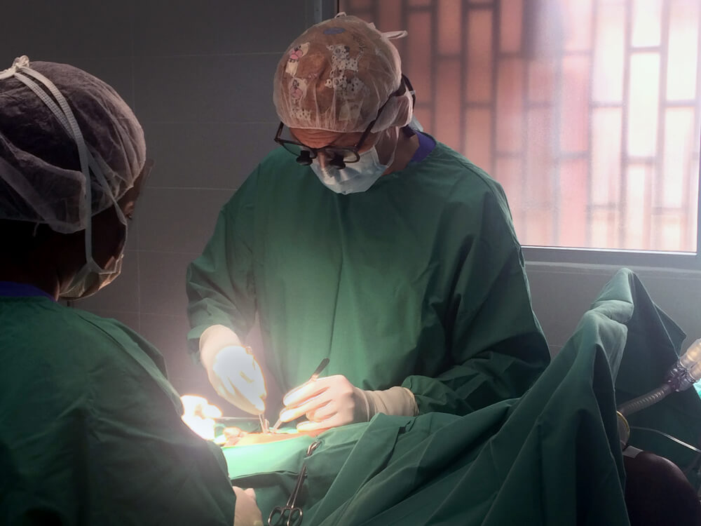 Libéria: MSF inicia programa de cirurgia pediátrica