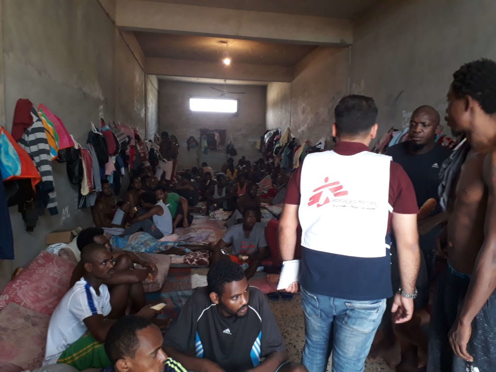 MSF pede fim de detenção arbitrária de refugiados e migrantes na Líbia