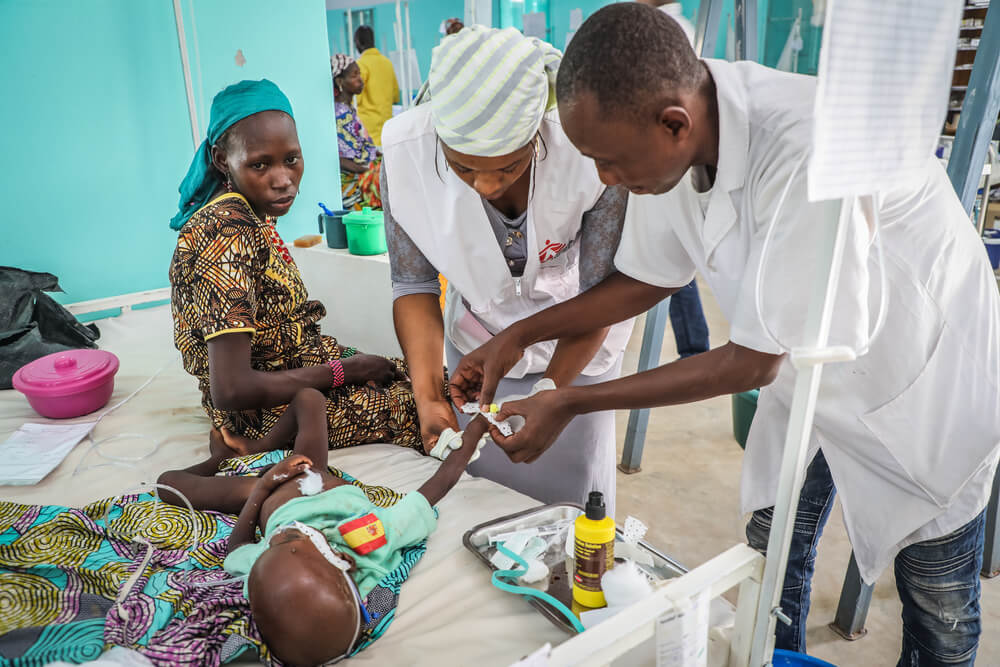 Níger: uma das maiores unidades pediátricas de terapia intensiva está sobrecarregada