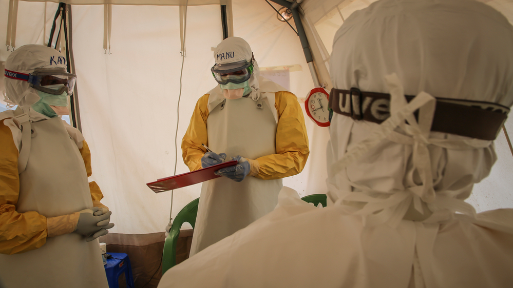 “Ebola é sobre seres humanos e confiança”