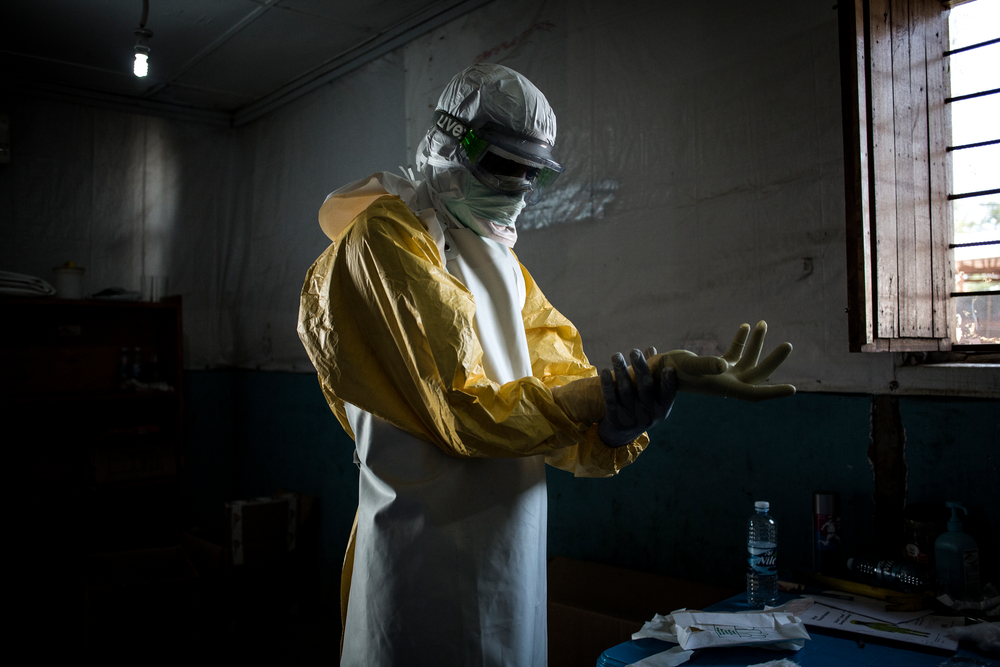 Ebola se espalha em áreas urbanas e isoladas da República Democrática do Congo