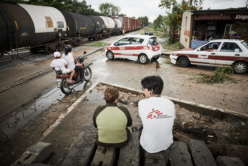 México: detenções em massa condenam migrantes à clandestinidade e limitam seu acesso a serviços médicos