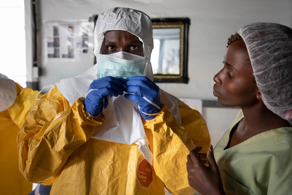 OMS declara ebola emergência internacional