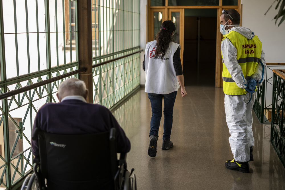 Espanha: pacientes idosos precisam de melhor atendimento e despedidas dignas com as famílias