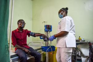 COVID-19 e falta de equipamento de proteção ameaçam atendimento médico no Quênia