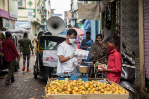 MSF atua para conter coronavírus em comunidades superlotadas de Mumbai, na Índia