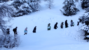 Abandonados nas fronteiras: histórias de pessoas em movimento no inverno no norte da Itália