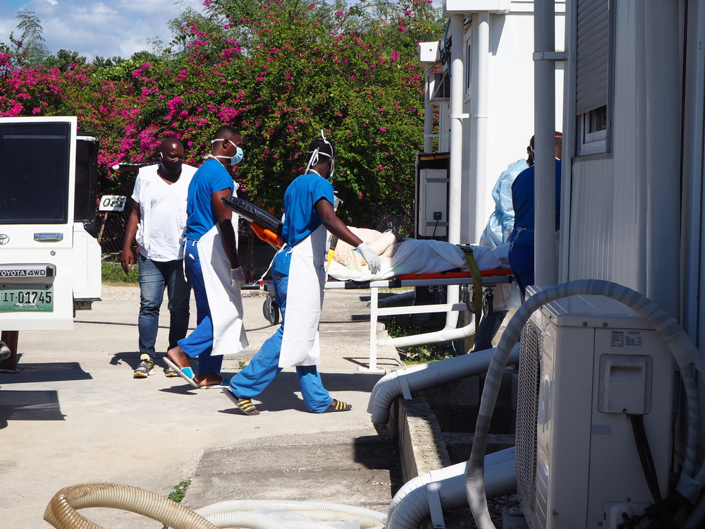 Onda de violência no Haiti faz MSF transferir pacientes