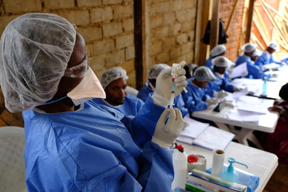 Gana recebe 600 mil doses da vacina COVAX