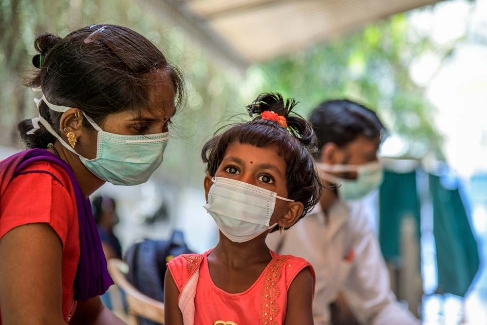 Família em primeiro lugar: soluções sustentáveis para crianças e adolescentes expostas à TB-DR
