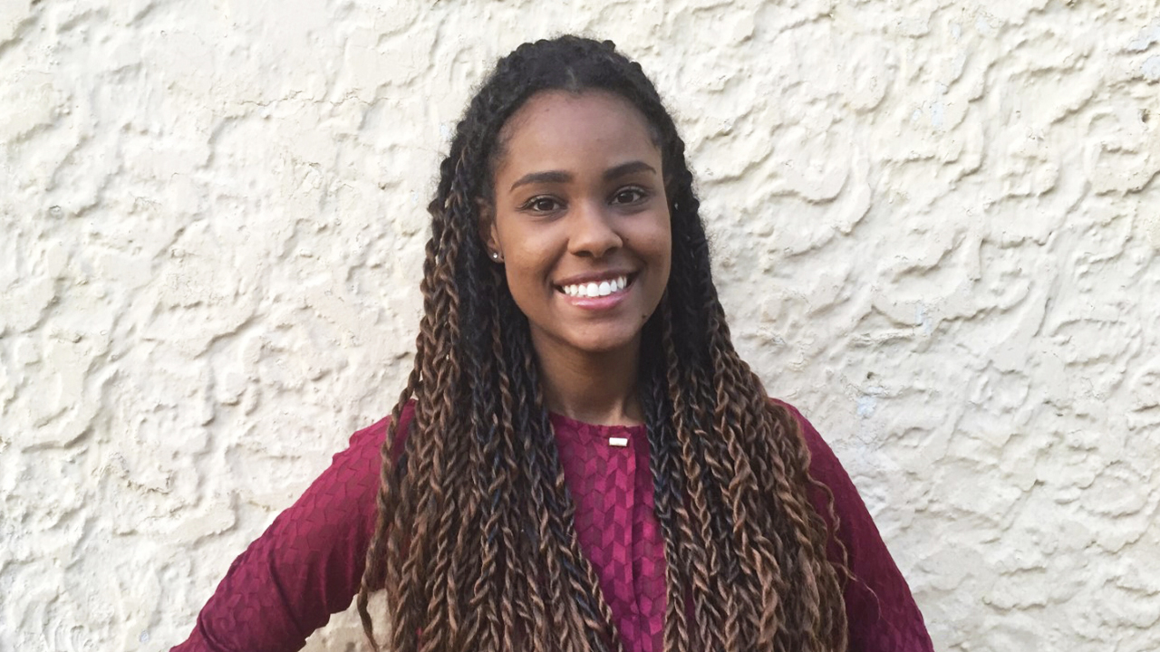 "Ser mulher negra é saber que você vai precisar reivindicar seus direitos e ocupar seu espaço fazendo muito mais esforço para ser reconhecida." Maíra Oliveira, Especialista em Diversidade e Inclusão racial de MSF-Brasil.
