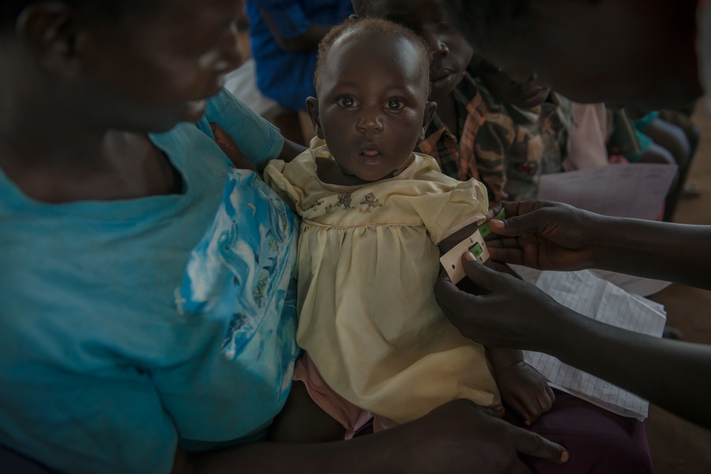 Equipes de MSF também examinam os níveis de desnutrição entre crianças com menos de 5 anos e tentam detectar qualquer deterioração da segurança alimentar no acampamento.