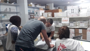MSF realiza cirurgias e doa suprimentos em Gaza em meio a instalações superlotadas