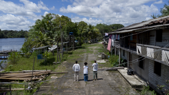Em Portel, na ilha do Marajó, MSF atuou para fortalecer o acolhimento a sobreviventes de violência sexual, unindo serviços de saúde, capacitação de profissionais e a construção de uma rede de cuidado. ©Diego Baravelli/MSF