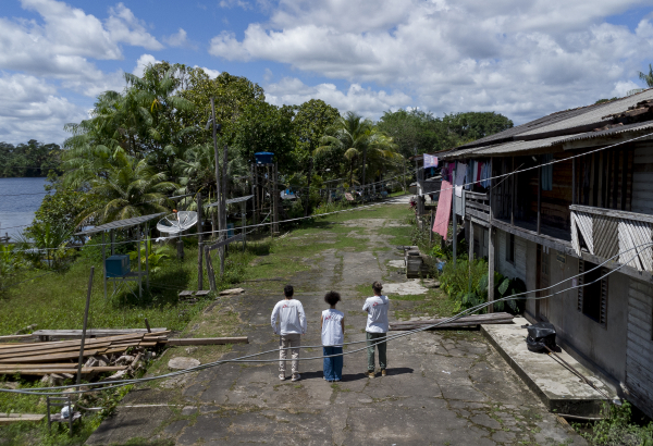 Em Portel, na ilha do Marajó, MSF atuou para fortalecer o acolhimento a sobreviventes de violência sexual, unindo serviços de saúde, capacitação de profissionais e a construção de uma rede de cuidado. ©Diego Baravelli/MSF