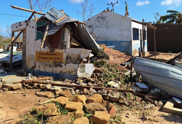 Centro de Saúde de Ninlia destruído após ciclone Chido