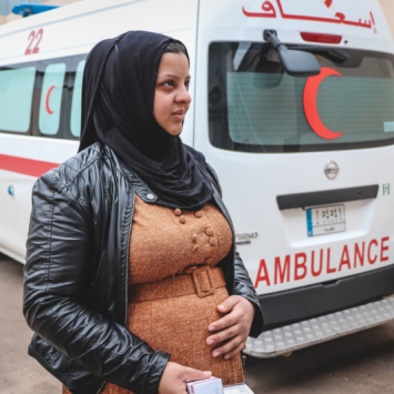 Foto: Elisa Fourt/MSF - Mariam mora em Mossul e vai à maternidade Al-Amal de MSF para fazer uma consulta de pré-natal. Ela está grávida do terceiro filho. Mossul, Iraque, janeiro de 2022.