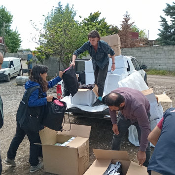 – MSF atuou em apoio a organizações locais para atender às necessidades urgentes da população.  Foto: Stefan Pejovic/MSF