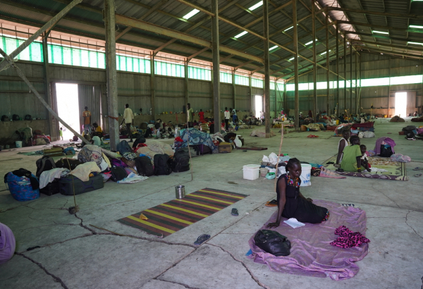 Abrigo temporário em Renk para famílias que chegam no Sudão do Sul. Foto: Nasir Ghafoor/MSF