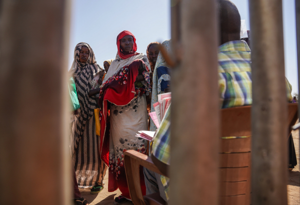 Atividades médicas de MSF no acampamento de Zamzam, onde pessoas deslocadas pelos conflitos buscam refúgio. Sudão. © Mohamed Zakaria