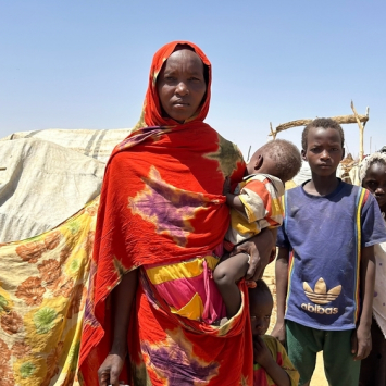 Khartouma e os filhos fugiram dos confrontos armados no Sudão
© MSF