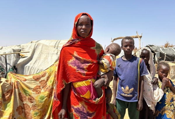 Khartouma e os filhos fugiram dos confrontos armados no Sudão
© MSF