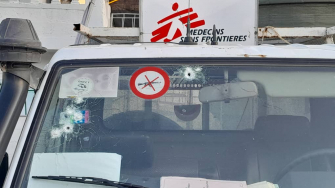 Veículo de MSF alvejado por tiros em Porto Príncipe. Haiti, 15 de março de 2025. © MSF