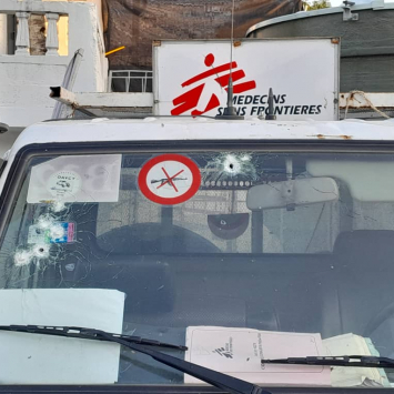 Veículo de MSF alvejado por tiros em Porto Príncipe. Haiti, 15 de março de 2025. © MSF
