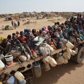 Violência força deslocamento de pessoas em massa. Sudão, abril de 2025. ©Jérôme Tubiana