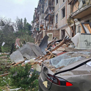 Prédios residenciais danificados pelos bombardeios. 31 de julho de 2025. @MSF