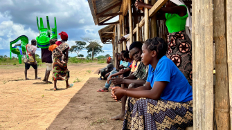 Acampamento de Nandimba, na província de Cabo Delgado, onde famílias deslocadas pela violência vivem, em Moçambique. ©Igor Barbero/MSF