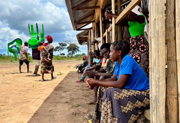 Acampamento de Nandimba, na província de Cabo Delgado, onde famílias deslocadas pela violência vivem, em Moçambique. ©Igor Barbero/MSF