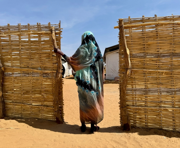 Aisha*, sobrevivente de violência sexual, foi deslocada várias vezes devido ao conflito no Norte de Darfur ©Cindy Gonzalez