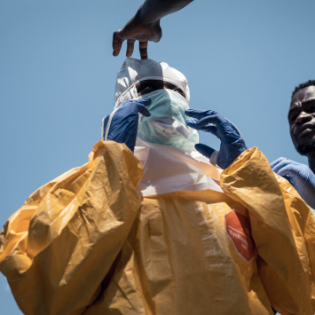 Centro de Tratamento de Ebola no Hospital de Mongbwalu. República Democrática do Congo. ©Alexis Huguet/MSF