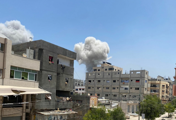 Acampamento de refugiados de Al-Nuseirat, na Área Central da Faixa de Gaza, durante bombardeios israelenses em 8 de junho de 2024.