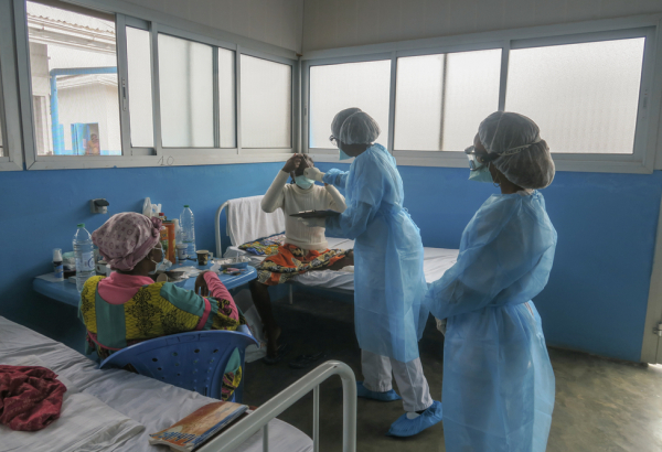 Camarões: acesso a testes é crucial para a resposta à COVID-19