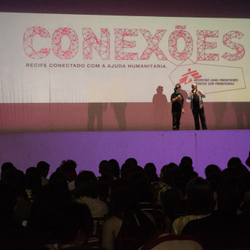 Cinema a céu aberto marca abertura do Conexões MSF no Recife