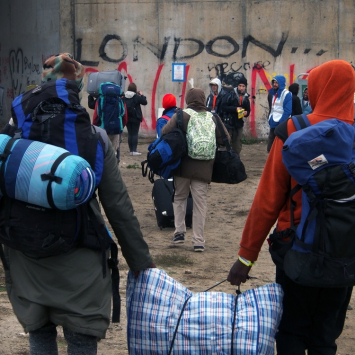 França: no acampamento “Selva”, em Calais, crianças desacompanhadas são vítimas de decisões sumárias