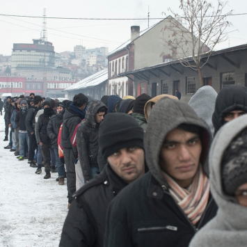 Congelados na Europa: inverno castiga milhares de pessoas