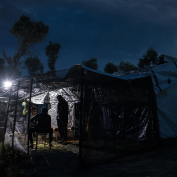 “Minha filha mais nova anda sempre com uma faca e diz que vai se automutilar”