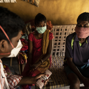 MSF inicia testes para confirmar eficácia de tratamento simplificado contra a tuberculose