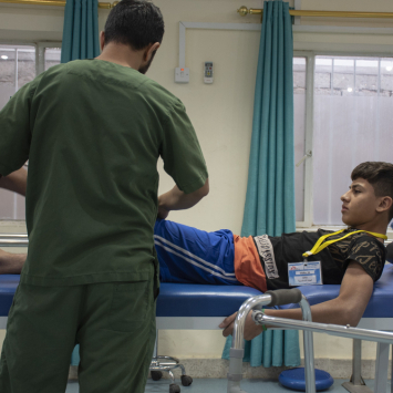 Reconstruindo vidas quebradas: MSF trata manifestantes feridos em Bagdá