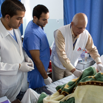 MSF: Três meses após fechamento da fronteira, a esperança dos sírios feridos diminui cada vez mais rápido