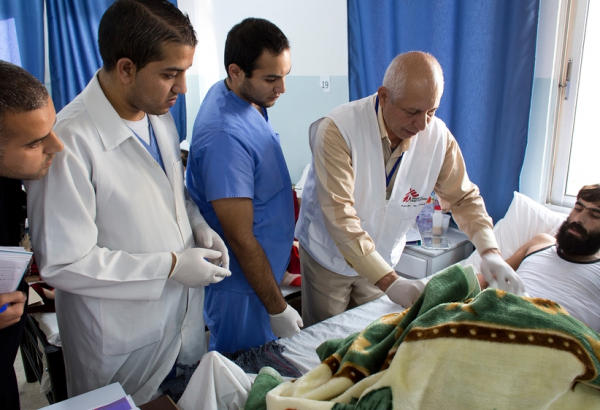 MSF: Três meses após fechamento da fronteira, a esperança dos sírios feridos diminui cada vez mais rápido
